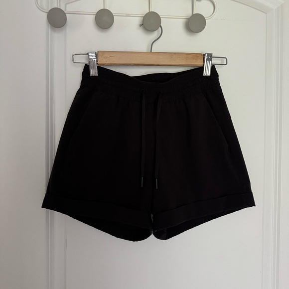 Lululemon Spring Break Away Short *4-way Stretch 3"
Black size 2 - Picture 9 of 10
